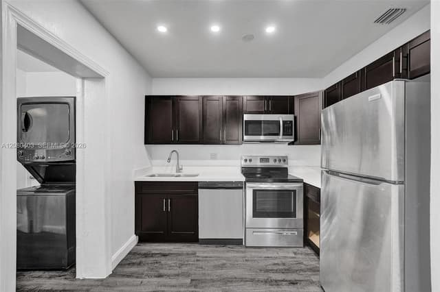 1516 NW 6th Ave, Fort Lauderdale FL 33311 - Fort Lauderdale, FL - Photo 5