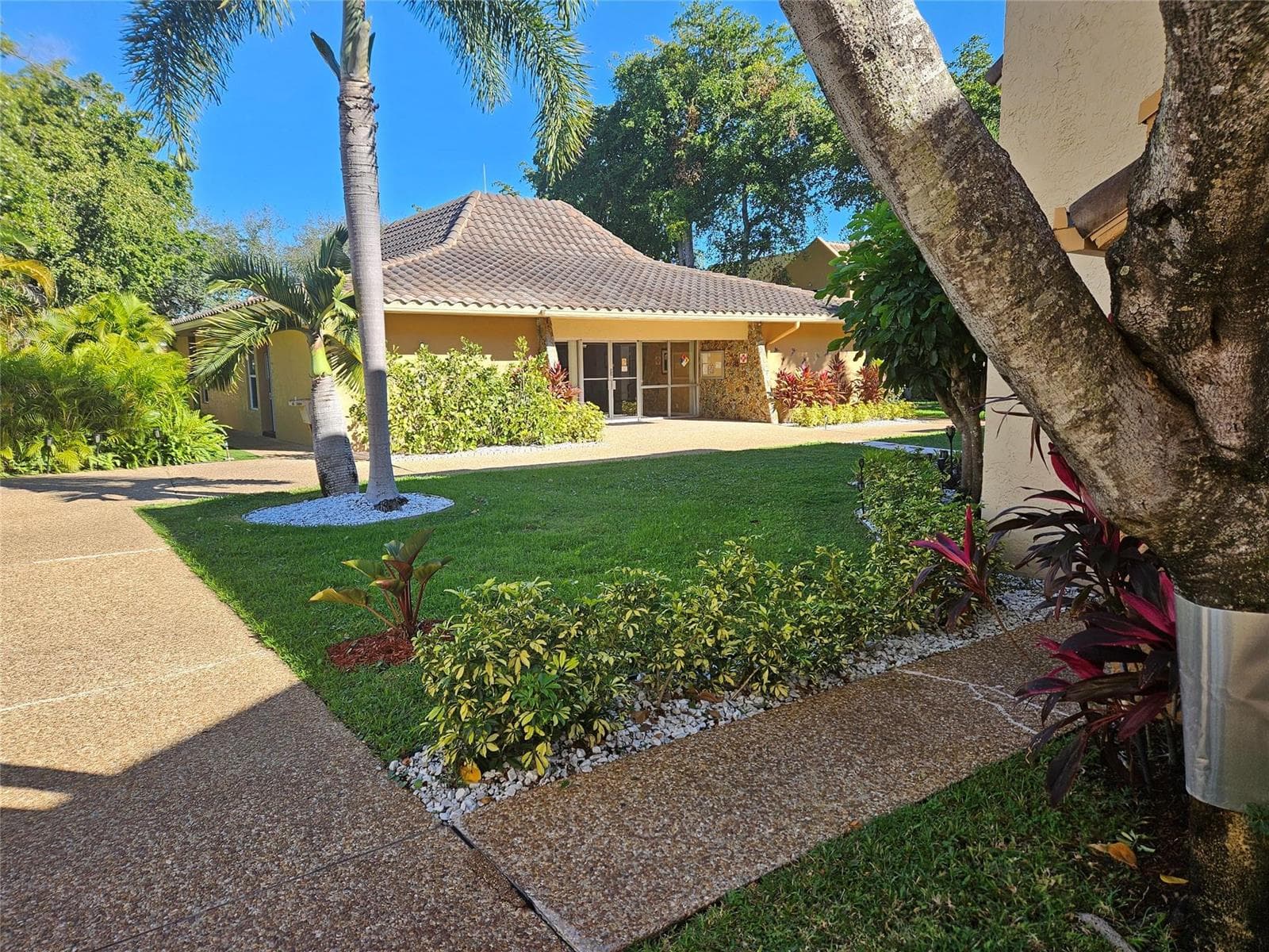 959 SE 2ND Avenue # 117, Deerfield Beach FL 33441 - Deerfield Beach, FL - Photo 1