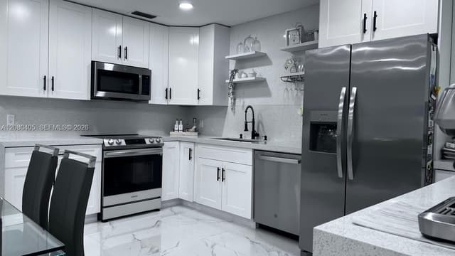 1531 NW 98th Ave, Pembroke Pines FL 33024 - Pembroke Pines, FL - Photo 7