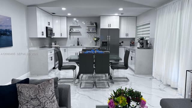 1531 NW 98th Ave, Pembroke Pines FL 33024 - Pembroke Pines, FL - Photo 3