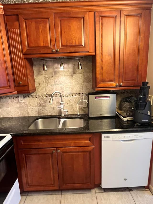 7 FLANDERS A, Delray Beach FL 33484 - Delray Beach, FL - Photo 5