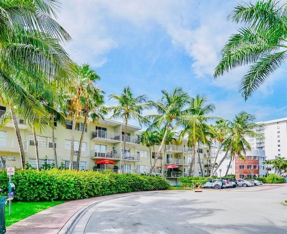1441 Lincoln Rd # 214, Miami Beach FL 33139 - Miami Beach, FL - Photo 1