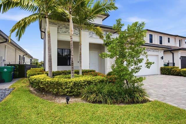 4308 SW 173rd Ave, Miramar FL 33029 - Miramar, FL - Photo 2