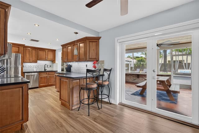 18211 SW 95th Ct, Palmetto Bay FL 33157 - Palmetto Bay, FL - Photo 4