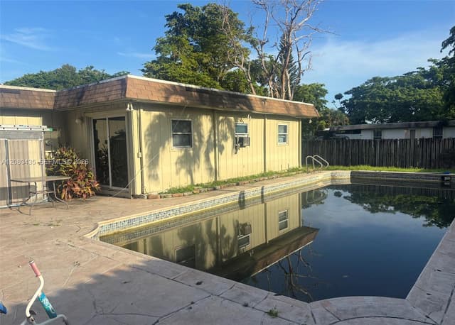 7912 NW 73rd Ave, Tamarac FL 33321 - Tamarac, FL - Photo 5