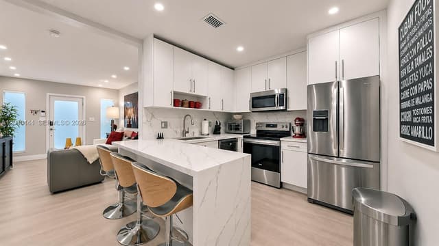 6 Carmona Ave, Coral Gables FL 33134 - Coral Gables, FL - Photo 6