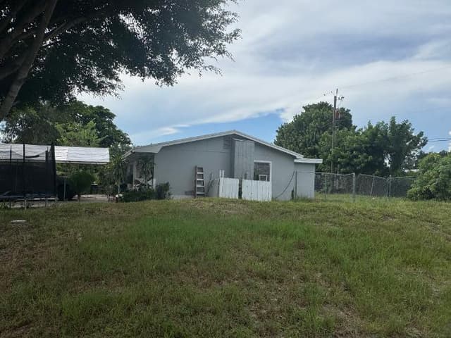 3141 49th Lane S, FL 33461 - Photo 4