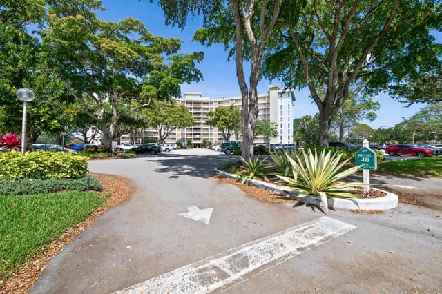 3051 N COURSE Drive # 211, Pompano Beach FL 33069 - Pompano Beach, FL - Photo 2