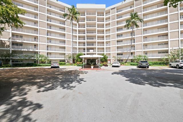 3051 N COURSE Drive # 211, Pompano Beach FL 33069 - Pompano Beach, FL - Photo 3