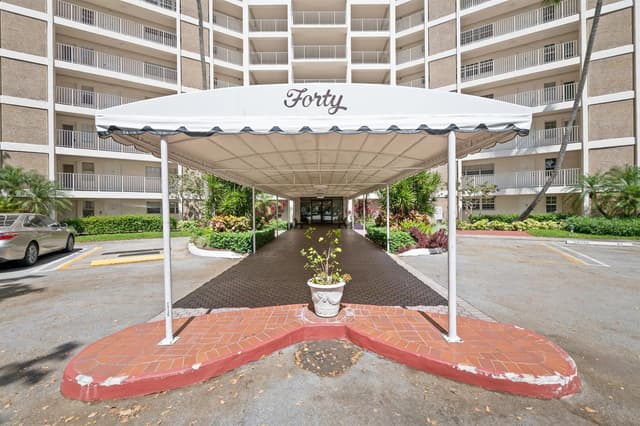 3051 N COURSE Drive # 211, Pompano Beach FL 33069 - Pompano Beach, FL - Photo 4