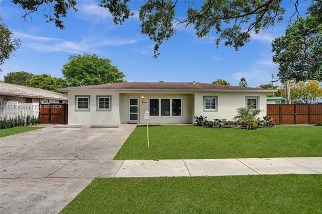 2125 Alamanda Dr, North Miami FL 33181 - North Miami, FL - Photo 7