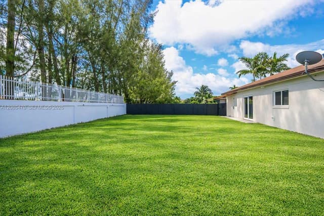 17801 SW 108th Ct, Miami FL 33157 - Miami, FL - Photo 3