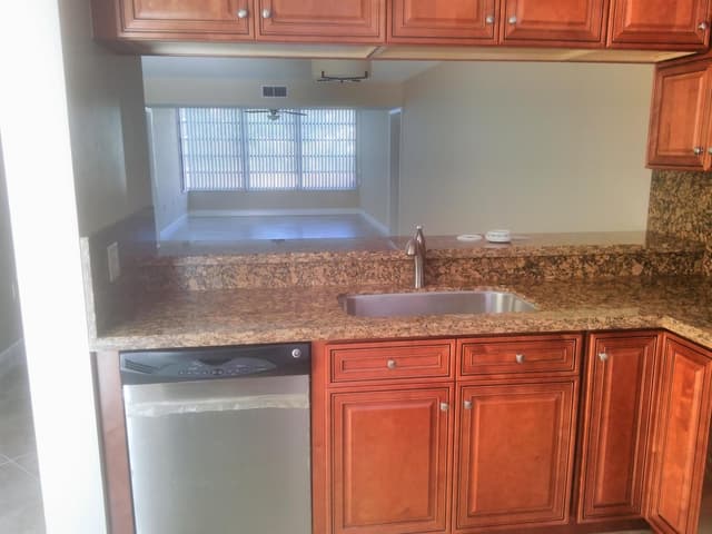 3710 Whitehall Drive # 103, West Palm Beach FL 33401 - West Palm Beach, FL - Photo 5
