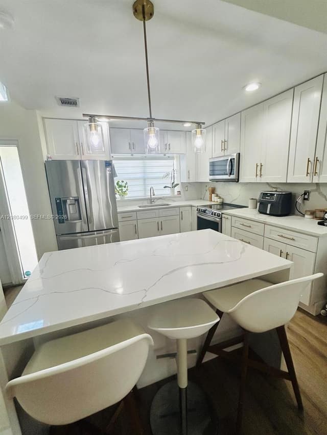 7342 NW 38th Pl, Coral Springs FL 33065 - Coral Springs, FL - Photo 2