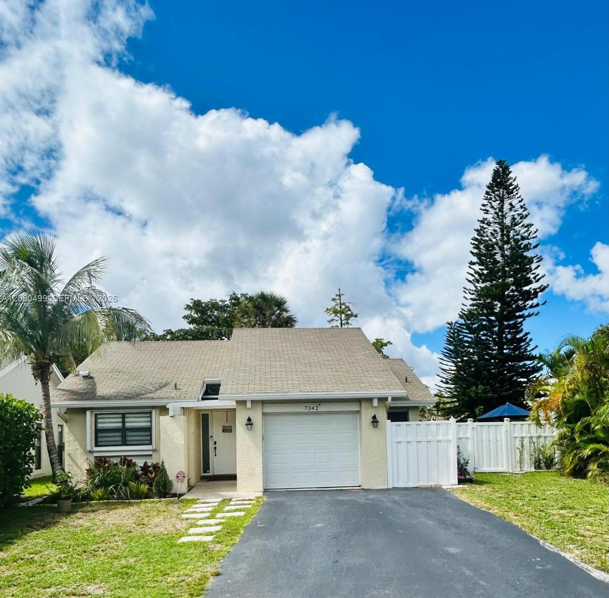 7342 NW 38th Pl, Coral Springs FL 33065 - Coral Springs, FL - Photo 1