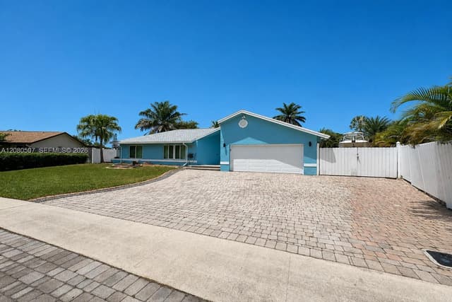 2811 SW 82nd Way, Davie FL 33328 - Davie, FL - Photo 2
