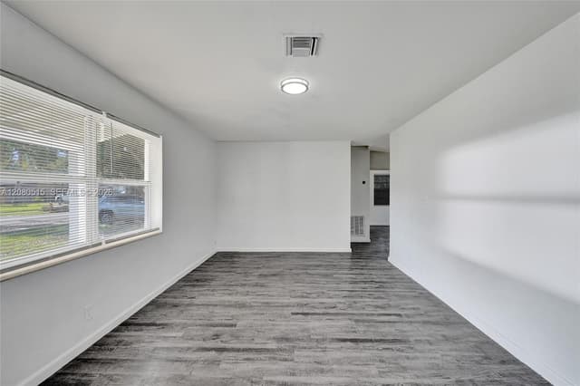1421 NW 3rd Ave, Fort Lauderdale FL 33311 - Fort Lauderdale, FL - Photo 3