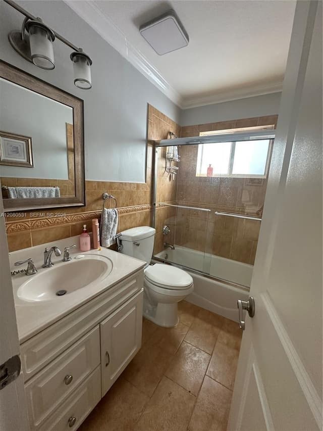 5505 W 14th Ln, Hialeah FL 33012 - Hialeah, FL - Photo 6