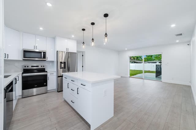 6335 Southgate Boulevard, Margate FL 33068 - Margate, FL - Photo 7