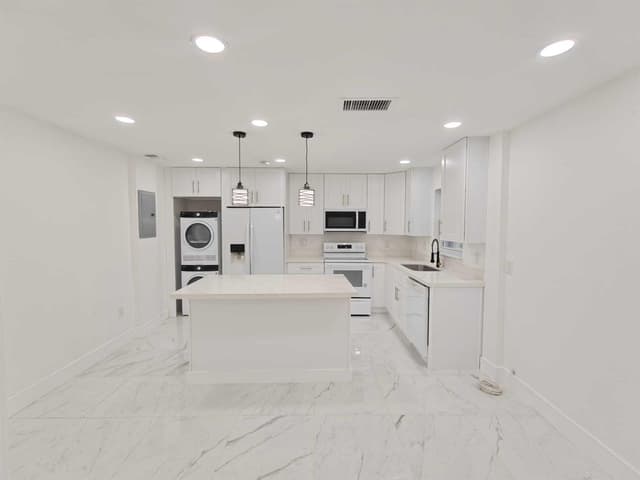 6607 WINFIELD Boulevard # 47, Margate FL 33063 - Margate, FL - Photo 4