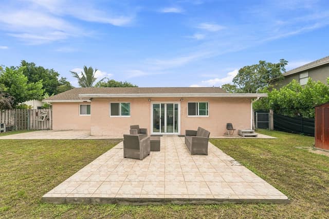 4665 NW 113TH Avenue, Sunrise FL 33323 - Sunrise, FL - Photo 5