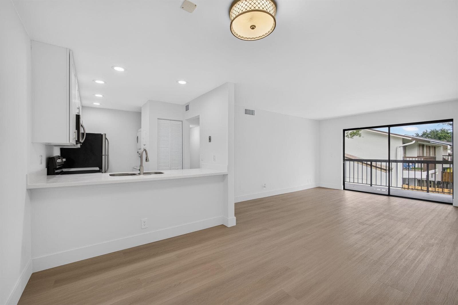3404 Gardens E Drive # 21B, Palm Beach Gardens FL 33410
