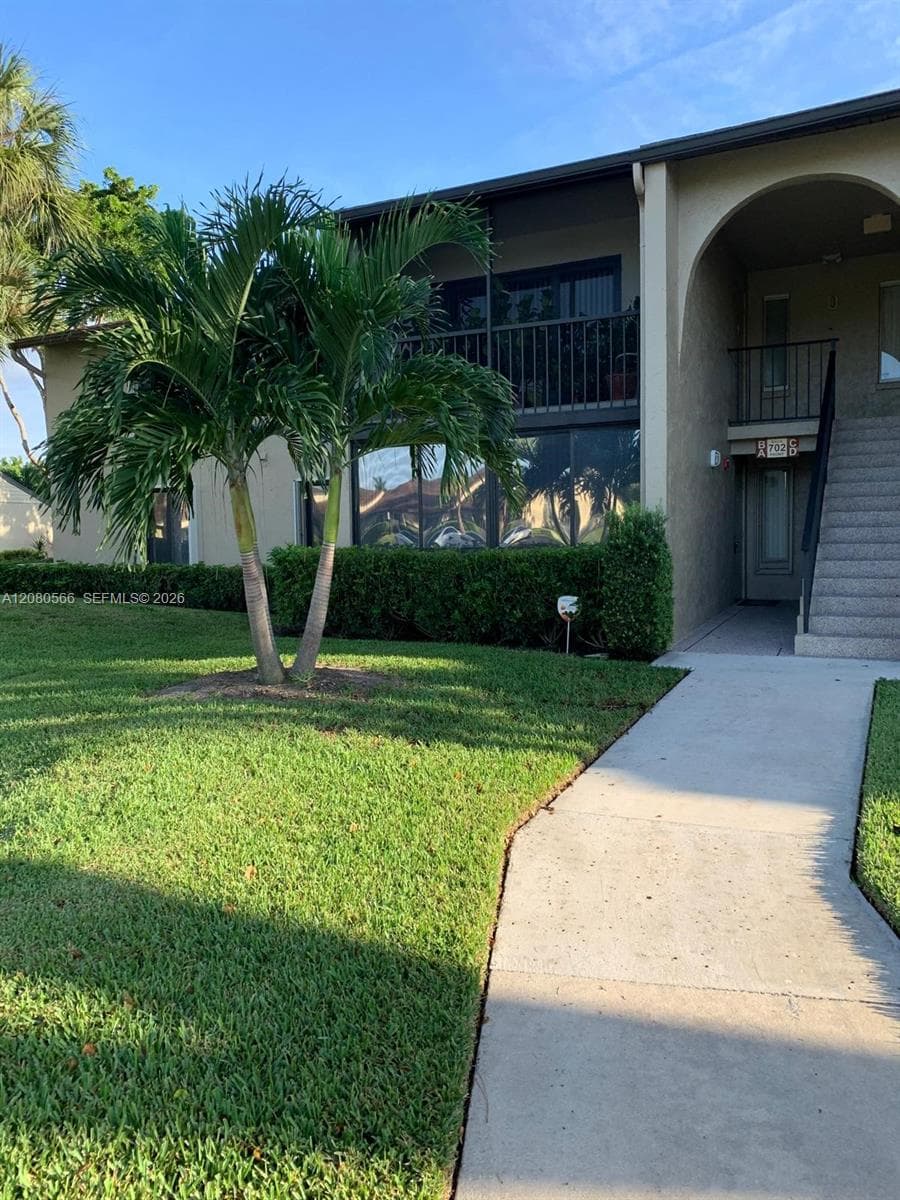 702 Sunny Pine Way # A1, Green Acres FL 33415