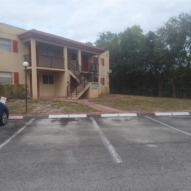 1710 NW 56TH Avenue # 1710, Lauderhill FL 33313 - Lauderhill, FL - Photo 6