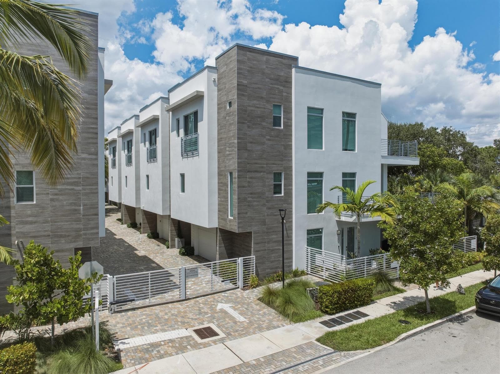 5 SE 11th Avenue, Fort Lauderdale FL 33301