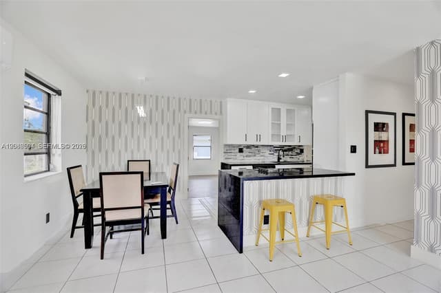 941 NE 155th Ter, North Miami Beach FL 33162 - North Miami Beach, FL - Photo 3