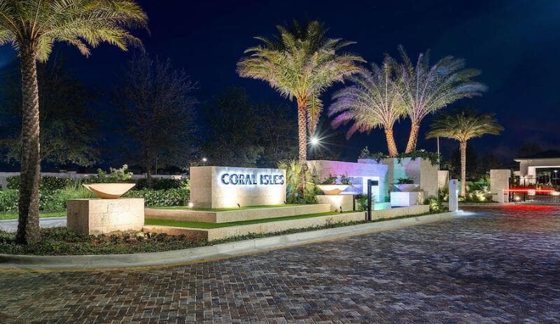 9353 CORAL ISLES Circle, Palm Beach Gardens FL 33412