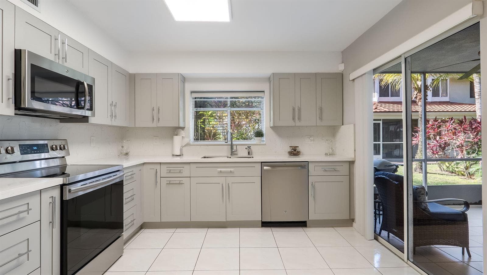 9265 NW 9TH Court, Plantation FL 33324 - Plantation, FL - Photo 1