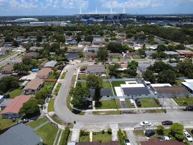 2251 NW 193rd Ter, Miami Gardens FL 33056 - Miami Gardens, FL - Photo 2