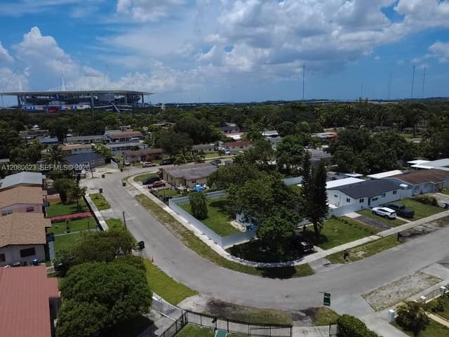 2251 NW 193rd Ter, Miami Gardens FL 33056 - Miami Gardens, FL - Photo 3