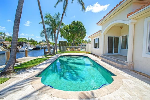 2273 SE 14th St, Pompano Beach FL 33062 - Pompano Beach, FL - Photo 2