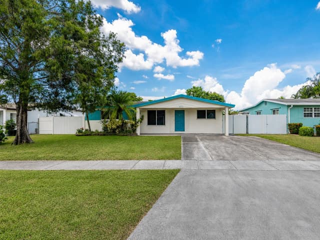 4521 SW 42ND Terrace, Dania Beach FL 33314 - Dania Beach, FL - Photo 3