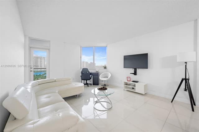 19370 Collins Ave # 1426, Sunny Isles Beach FL 33160 - Sunny Isles Beach, FL - Photo 2