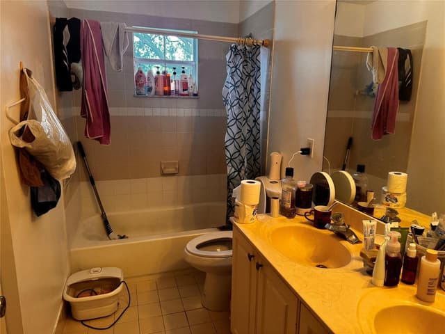1820 NW 78th Avenue, Pembroke Pines FL 33024 - Pembroke Pines, FL - Photo 4
