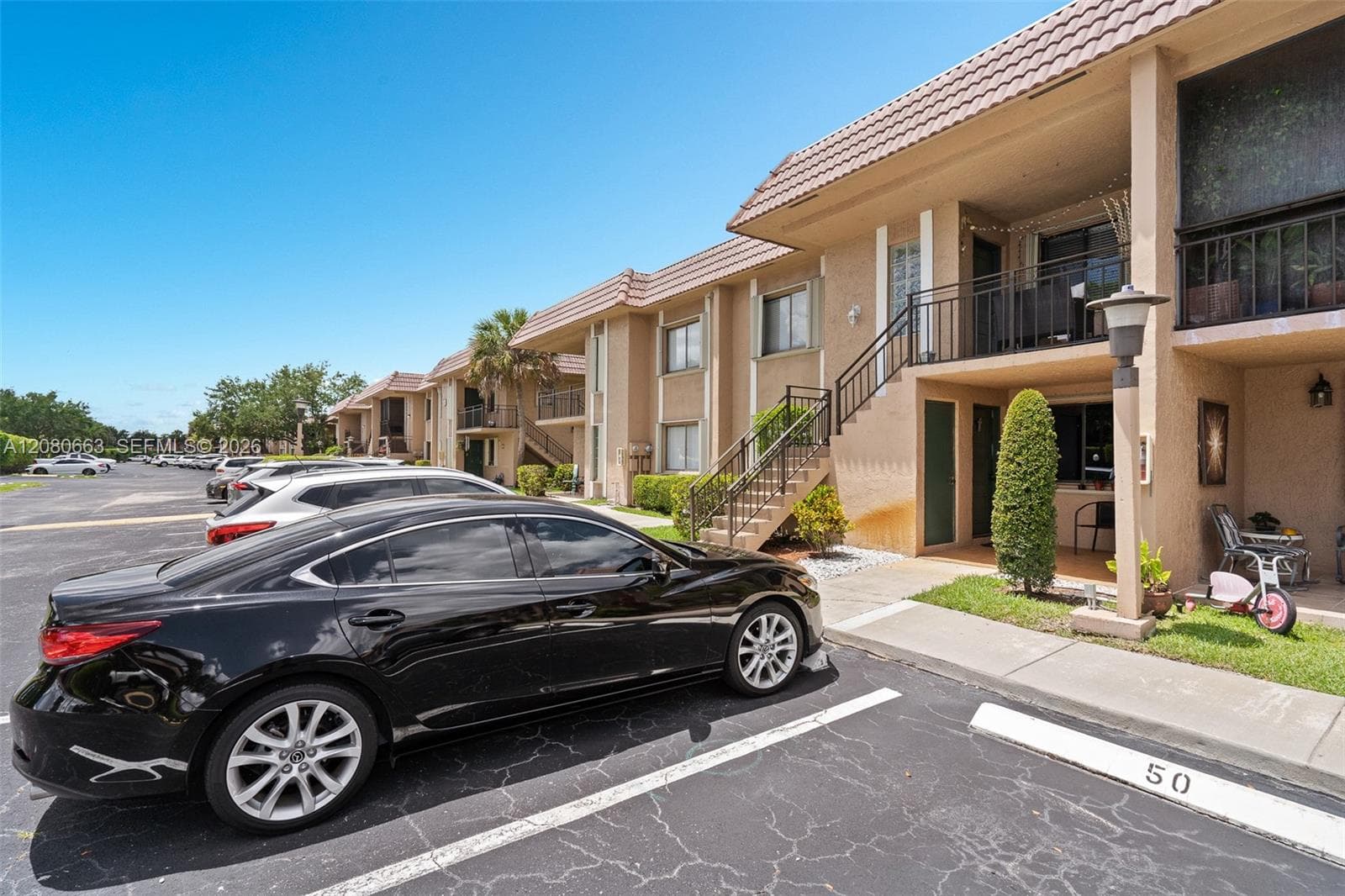 197 Lakeview Dr # 102, Weston FL 33326 - Weston, FL - Photo 1