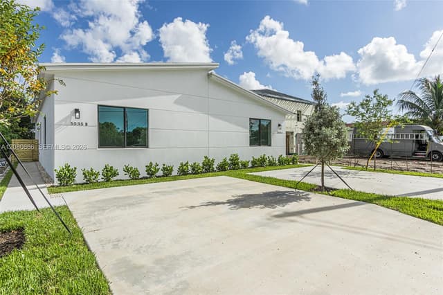 5535 SW 19th St, West Park FL 33023 - West Park, FL - Photo 6