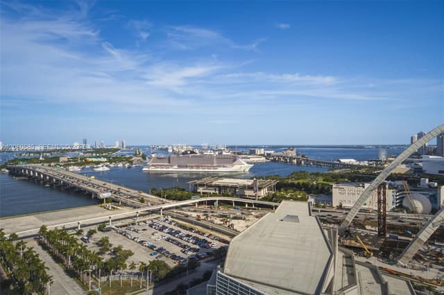 1400 Biscayne Blvd # 2304, Miami FL 33132 - Miami, FL - Photo 3