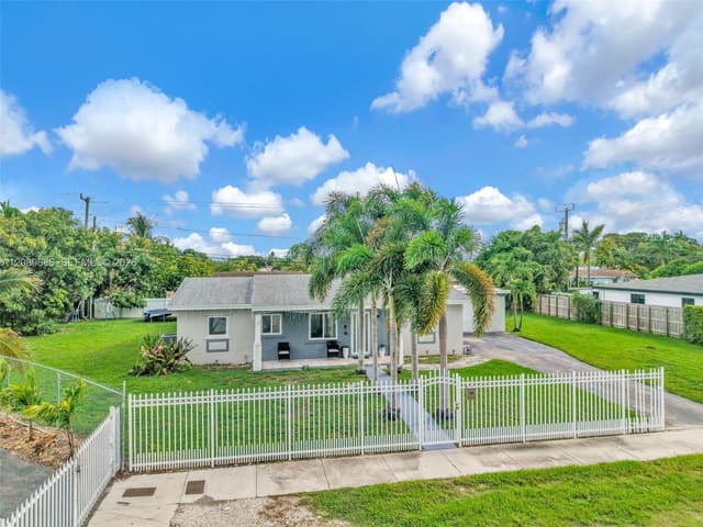 15400 SW 297th Ter, Homestead FL 33033 - Homestead, FL - Photo 3
