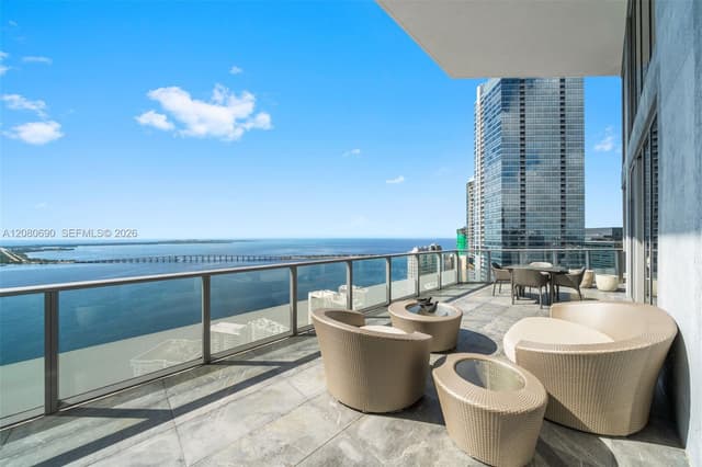 1300 Brickell Bay Dr, Miami FL 33131 - Miami, FL - Photo 2