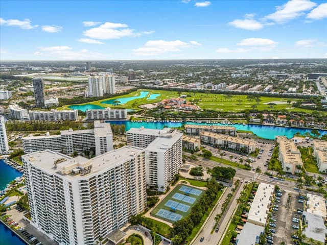 500 Three Islands Blvd # 618, Hallandale Beach FL 33009 - Hallandale Beach, FL - Photo 2