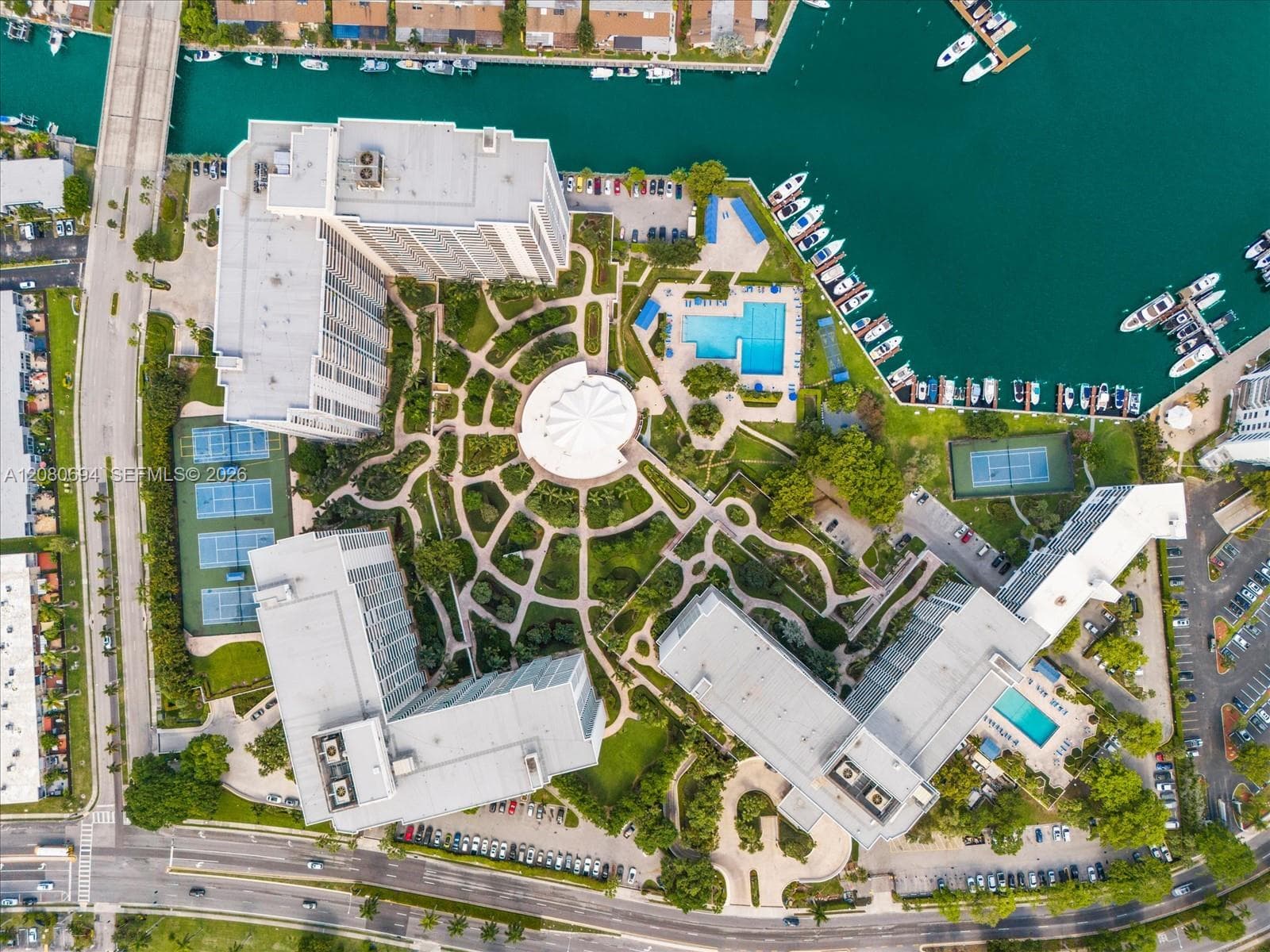 500 Three Islands Blvd # 618, Hallandale Beach FL 33009 - Hallandale Beach, FL - Photo 1