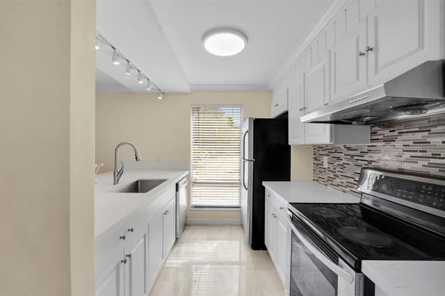 4206 NW 114th Terrace # 06, Coral Springs FL 33065 - Coral Springs, FL - Photo 3