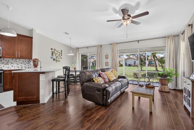 2007 DISCOVERY Circle E, Deerfield Beach FL 33442 - Deerfield Beach, FL - Photo 6