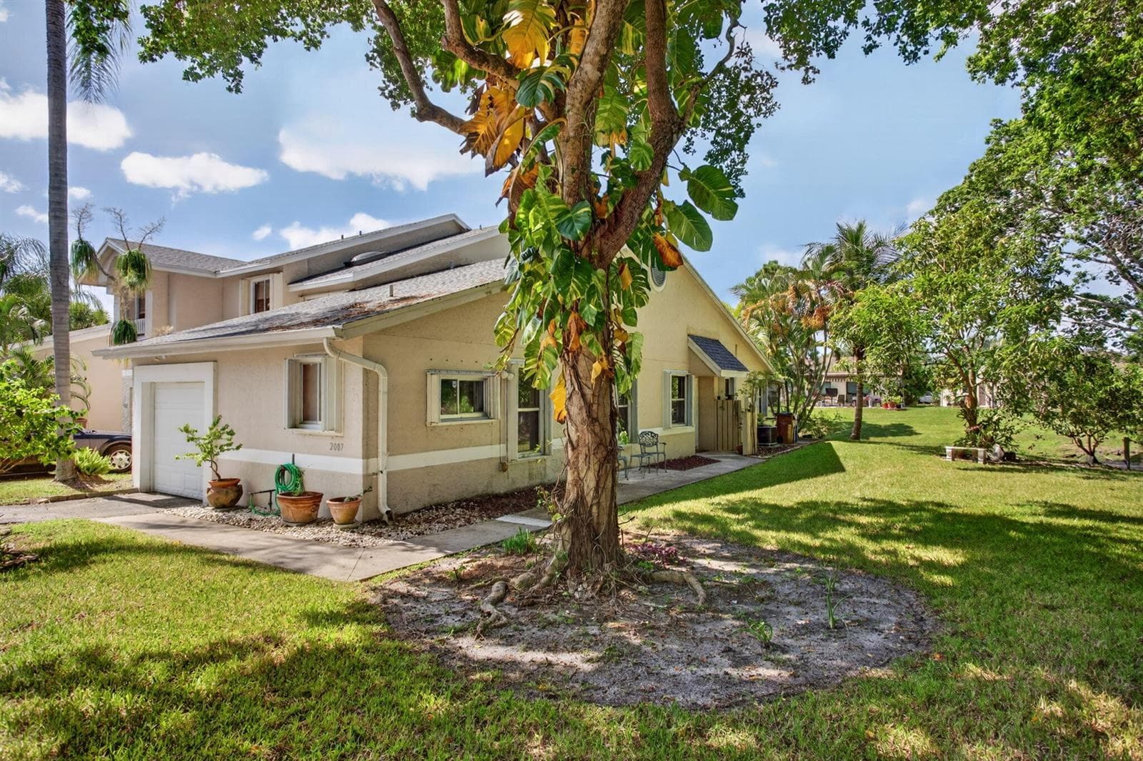 2007 DISCOVERY Circle E, Deerfield Beach FL 33442 - Deerfield Beach, FL - Photo 1