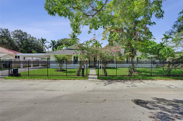 8260 SW 88th St, Miami FL 33156 - Miami, FL - Photo 2