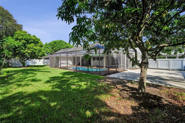 8260 SW 88th St, Miami FL 33156 - Miami, FL - Photo 7